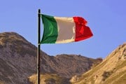 Для получения виз в Италию дети должны иметь собственный загранпаспорт